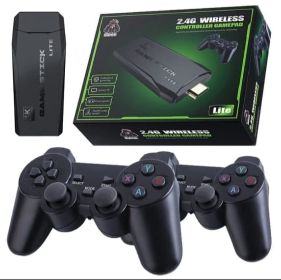 جهاز ألعاب فلاش 4K Game Stick Lite مدمج معه 10000 لعبة وذراعين تحكم لاسلكيين